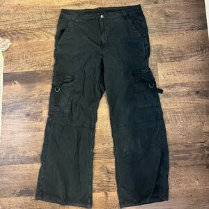 ✨LAST CHANCE✨ American Eagle black cargo pants